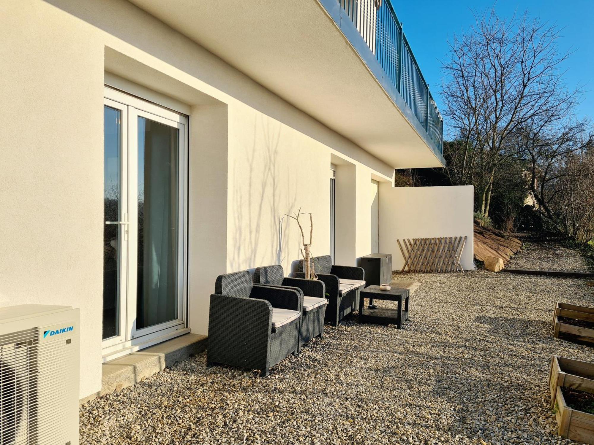 Gite De 70M² Avec Vue Sur Le Massif Du Pilat Clonas-sur-Vareze Exterior photo